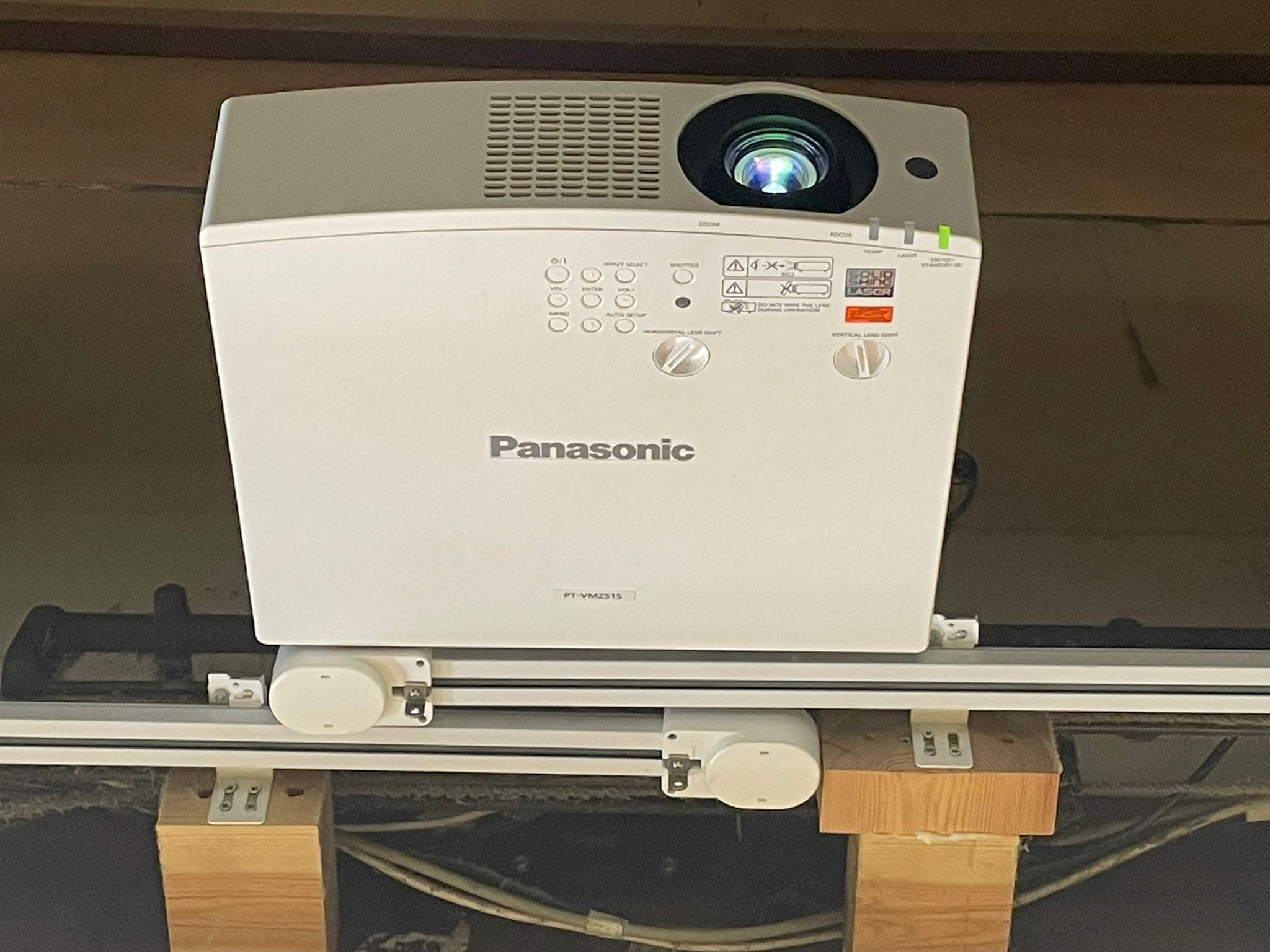 panasonic projector